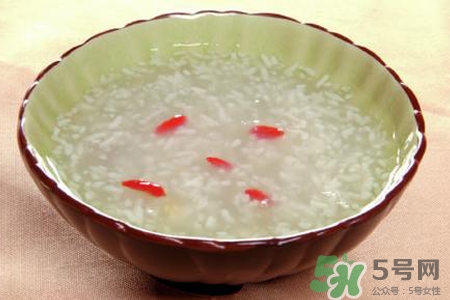 經(jīng)常吃醪糟雞蛋能催奶嗎？酒釀蛋的功效與作用