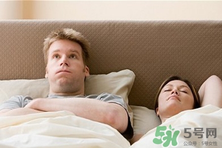 冬天早上起來喉嚨痛怎么回事？冬天早上起來喉嚨痛怎么辦？