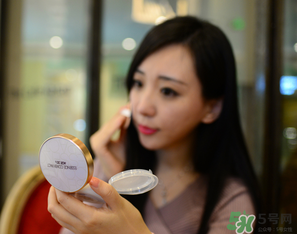 愛敬和luna哪個(gè)好？age20s和luna的區(qū)別