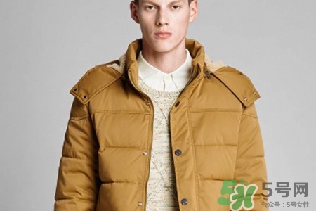 冬天穿羽絨服好還是棉服好？羽絨服和棉服哪個(gè)好？