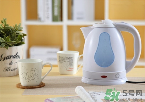 喝燙水對(duì)胎兒有害嗎?經(jīng)常喝燙水會(huì)怎么樣?