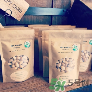 松子可以生吃嗎?松子生吃好還是熟吃好 松子可以生吃嗎?松子生吃好還是熟吃好