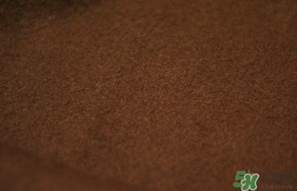 ysl圍巾哪個顏色好看？圣羅蘭圍巾好不好？