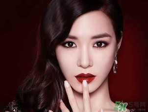 圣羅蘭唇釉和阿瑪尼唇釉哪個好？ysl和阿瑪尼唇釉哪個好？