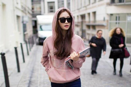 冬天衛(wèi)衣外面穿什么？衛(wèi)衣外面穿什么外套好看？