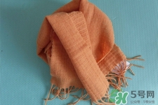 羊絨圍巾怎么清洗？羊絨圍巾的洗滌方法