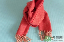 羊絨圍巾可以水洗嗎？羊絨圍巾在家能水洗嗎？