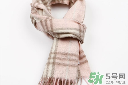 如何分辨真假羊絨圍巾？羊絨圍巾的真假辨別方法