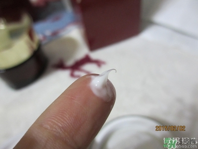 雅詩蘭黛紅石榴系列真假 雅詩蘭黛紅石榴系列真假鑒別 雅詩蘭黛紅石榴系列真假 雅詩蘭黛紅石榴系列真假鑒別