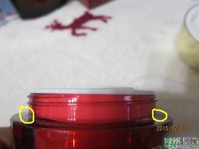 雅詩蘭黛紅石榴系列真假 雅詩蘭黛紅石榴系列真假鑒別 雅詩蘭黛紅石榴系列真假 雅詩蘭黛紅石榴系列真假鑒別