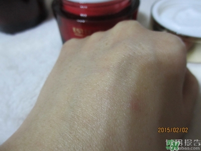 雅詩蘭黛紅石榴系列真假 雅詩蘭黛紅石榴系列真假鑒別 雅詩蘭黛紅石榴系列真假 雅詩蘭黛紅石榴系列真假鑒別