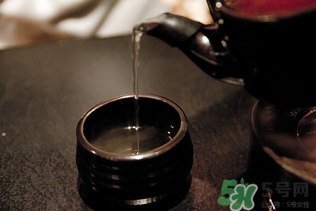 喝苦丁茶會(huì)拉肚子嗎?苦丁茶拉肚子怎么辦 喝苦丁茶會(huì)拉肚子嗎?苦丁茶拉肚子怎么辦