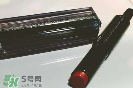 紀(jì)梵希新禁忌之吻唇膏有幾個(gè)顏色？紀(jì)梵希禁忌之吻唇膏新舊區(qū)別