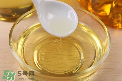 吃玉米油有什么好處?玉米油的功效與作用 吃玉米油有什么好處?玉米油的功效與作用