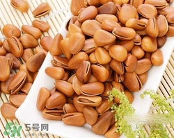 松子和核桃哪個營養(yǎng)價值更高？松子和核桃哪個更容易發(fā)胖？