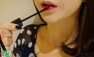 魔法森林染唇液試色 魔法森林染唇液色號 魔法森林染唇液試色 魔法森林染唇液色號