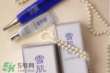 雪肌精和倩碧哪個(gè)好？雪肌精化妝水可以搭配倩碧黃油嗎？