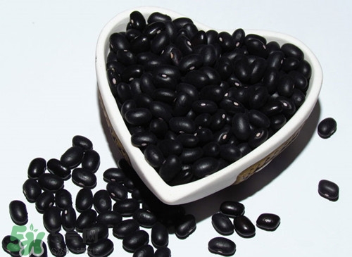 黑豆?jié){怎么做好喝?黑豆?jié){的功效與作用 黑豆?jié){怎么做好喝?黑豆?jié){的功效與作用