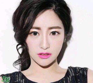 不掉色的口紅有害處嗎？口紅怎么涂不掉色？