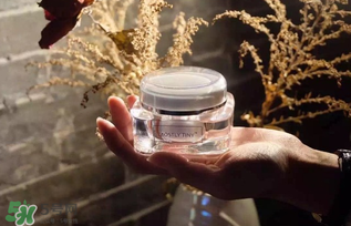 mos素顏霜多少錢？mos素顏霜多少錢多少錢一瓶？