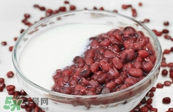 雙皮奶的營養(yǎng)價(jià)值有哪些?功效作用是什么 雙皮奶的營養(yǎng)價(jià)值有哪些?功效作用是什么