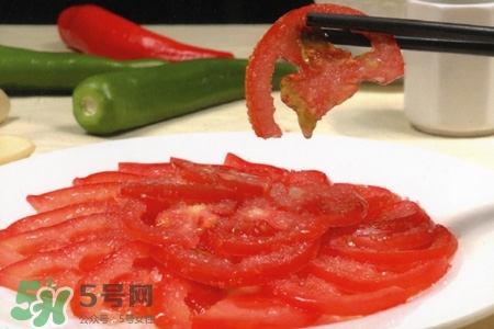 冬天可以吃涼拌西紅柿嗎？有些人不宜吃涼拌西紅柿