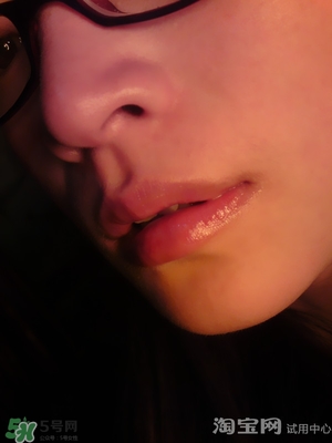 妮維雅唇膏和曼秀雷敦唇膏哪個(gè)好？妮維雅和曼秀雷敦對(duì)比