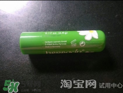小甘菊唇膏小孩能用嗎？herbacin賀本清小甘菊唇膏小孩可以用嗎？