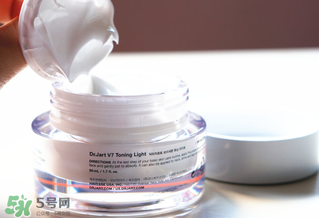 素顏霜會堵塞毛孔嗎？素顏霜會不會堵塞毛孔？