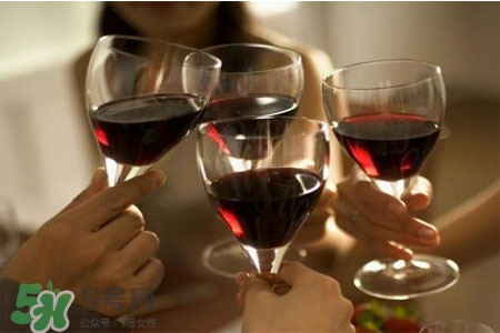 春節(jié)喝黃酒好嗎？春節(jié)喝黃酒的七大健康理由