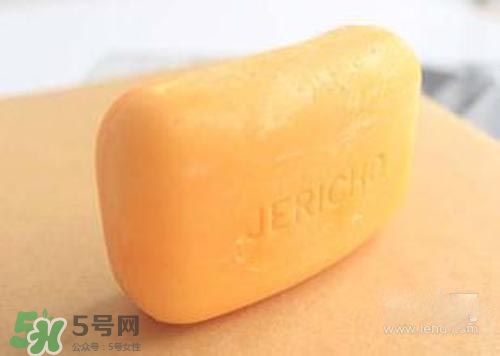 封閉性粉刺用什么洗臉？封閉性粉刺怎么洗臉？