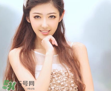 胸前長痘痘是什么原因?胸前長痘痘是怎么回事? 胸前長痘痘是什么原因?胸前長痘痘是怎么回事?