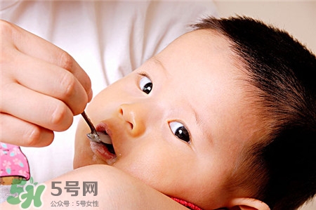 寶寶米粉吃到多大?寶寶米粉要經(jīng)常換嗎? 寶寶米粉吃到多大?寶寶米粉要經(jīng)常換嗎?