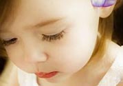 寶寶喜歡咬下嘴唇是怎么回事？寶寶喜歡咬下嘴唇怎么辦？