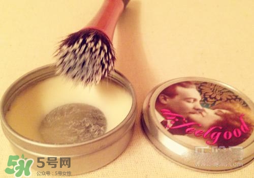 豬油膏和隔離霜哪個(gè)先用？豬油膏的使用步驟