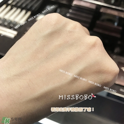 laura羅拉散粉分色號(hào)嗎？羅拉散粉試色