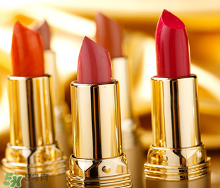 口紅可以帶上飛機(jī)嗎？坐飛機(jī)可以帶口紅嗎？