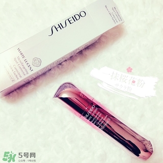 資生堂新透白精華和小燈泡哪個(gè)好？資生堂新透白精華和小燈泡對(duì)比