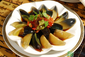 皮蛋有黑點(diǎn)能吃嗎？皮蛋有毒嗎？