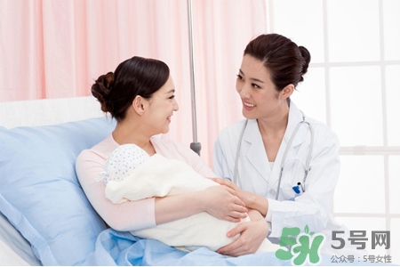 母乳和奶粉混合喂養(yǎng)好嗎？母乳和奶粉可以混在一起吃嗎？