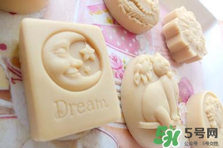 母乳做香皂可以洗臉嗎？母乳可以做面膜嗎？