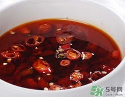 懷孕1個(gè)月愛吃辣椒的是怎么回事?正常嗎? 懷孕1個(gè)月愛吃辣椒的是怎么回事?正常嗎?