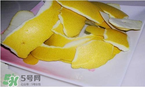 柚子皮能治咳嗽嗎?柚子皮治咳嗽的做法 柚子皮能治咳嗽嗎?柚子皮治咳嗽的做法