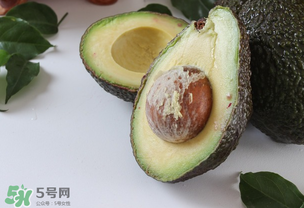 切開的牛油果怎么保存？牛油果切開后能放多長時間？