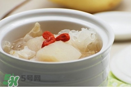 冬天濕氣重喝什么湯？適宜冬季的5款祛濕湯