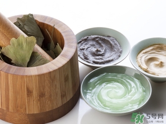 臉上脫皮可以敷面膜嗎？臉上脫皮敷什么面膜好？