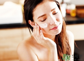 臉上脫皮可以敷面膜嗎？臉上脫皮敷什么面膜好？