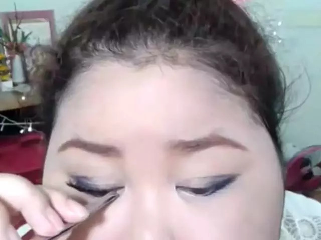 臉胖怎么化妝好看？臉大怎么化妝好看