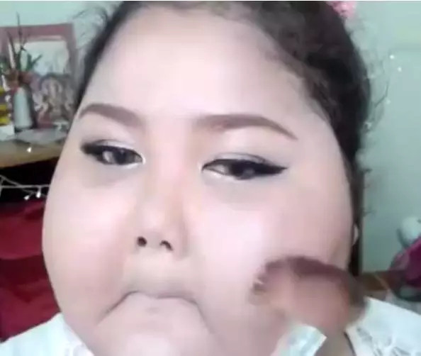 臉胖怎么化妝好看？臉大怎么化妝好看