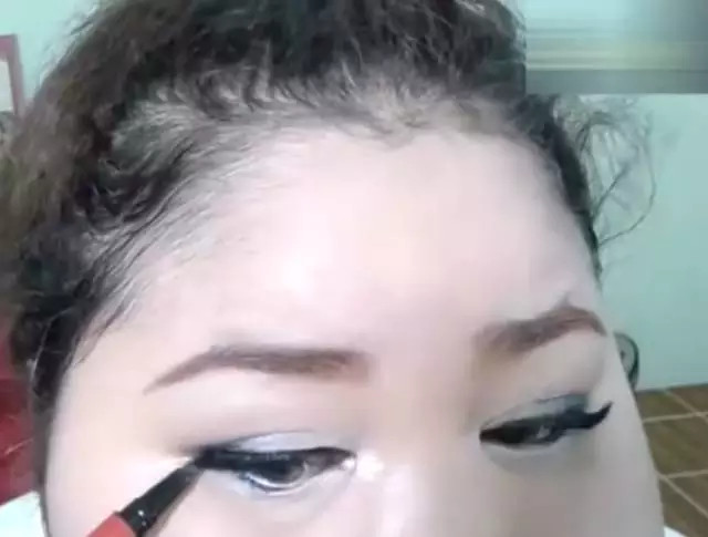 臉胖怎么化妝好看？臉大怎么化妝好看